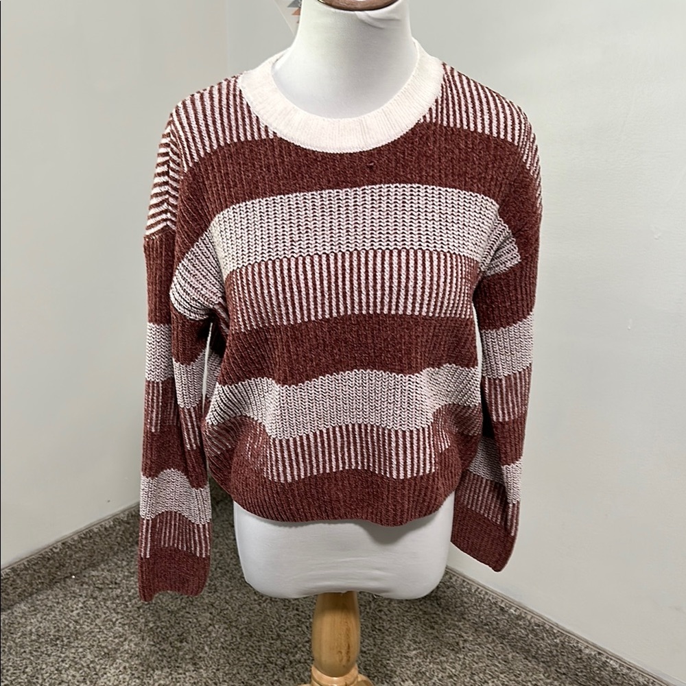 ❤️ NWT Hem & Thread Sweater